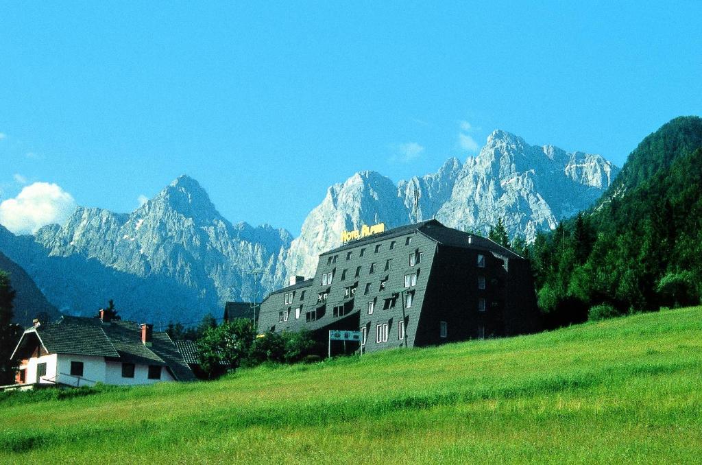 Hotel Alpina Kranjska Gora Exteriör bild